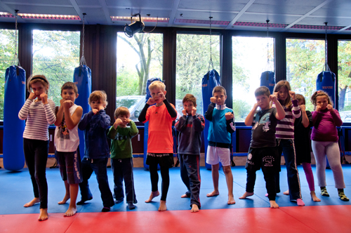 Kinder und Nachwuchs Training